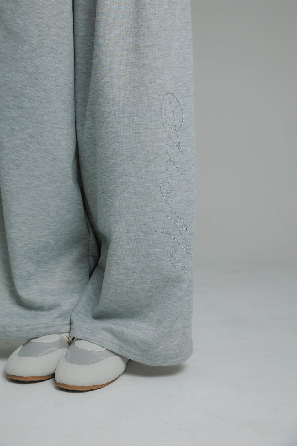 classy sweat pants (black)