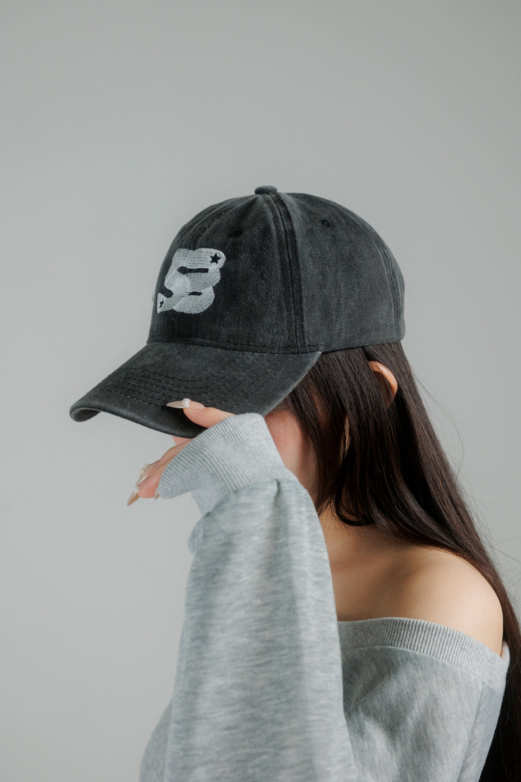 SM logo cap